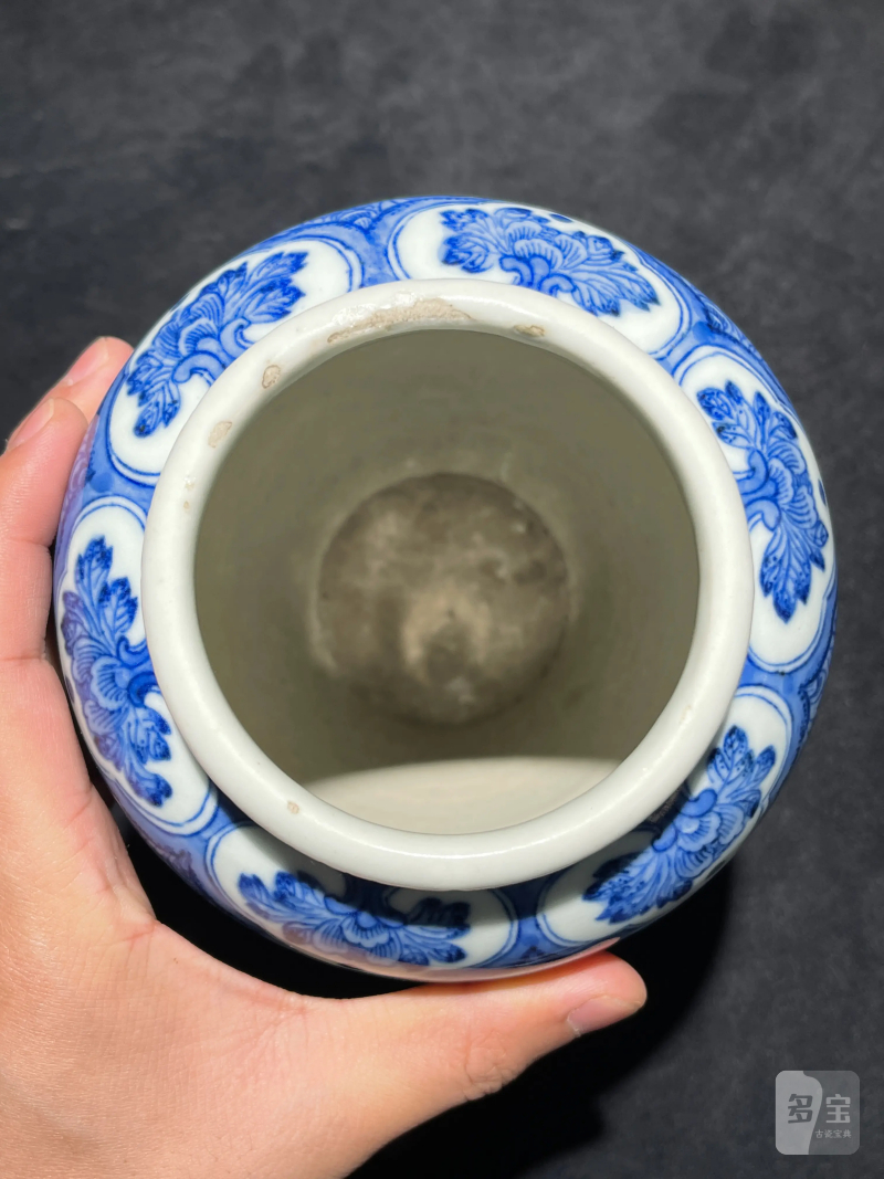 清乾隆 青花福庆有余纹尊 - 图12